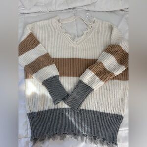 Moon and Madison sweater, size small